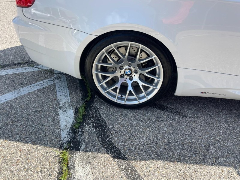 BMW M3 Vehicle Image 08