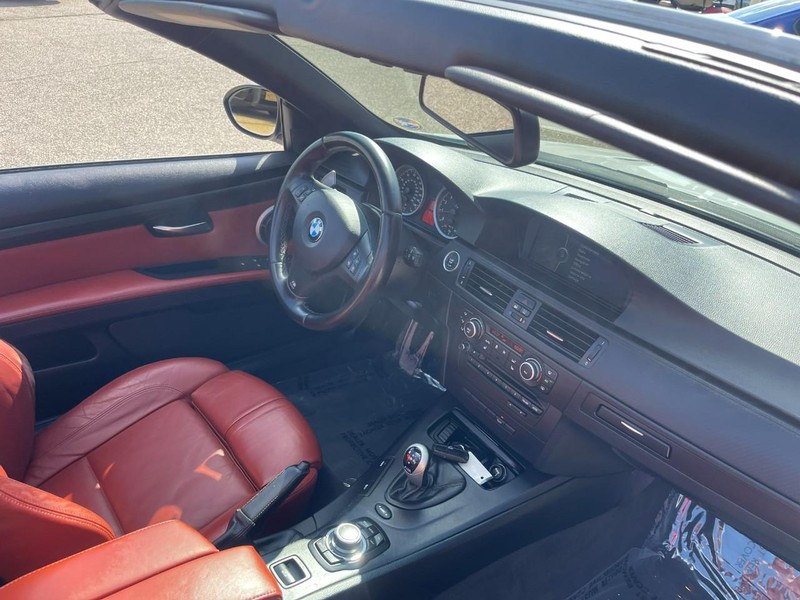 BMW M3 Vehicle Image 09