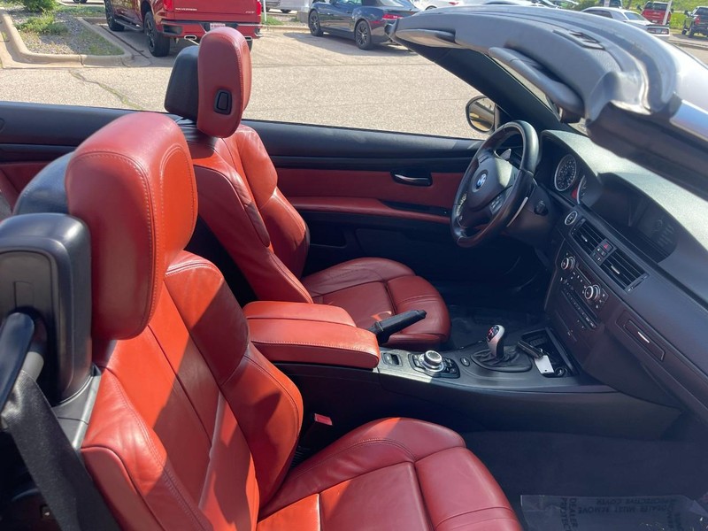 BMW M3 Vehicle Image 10