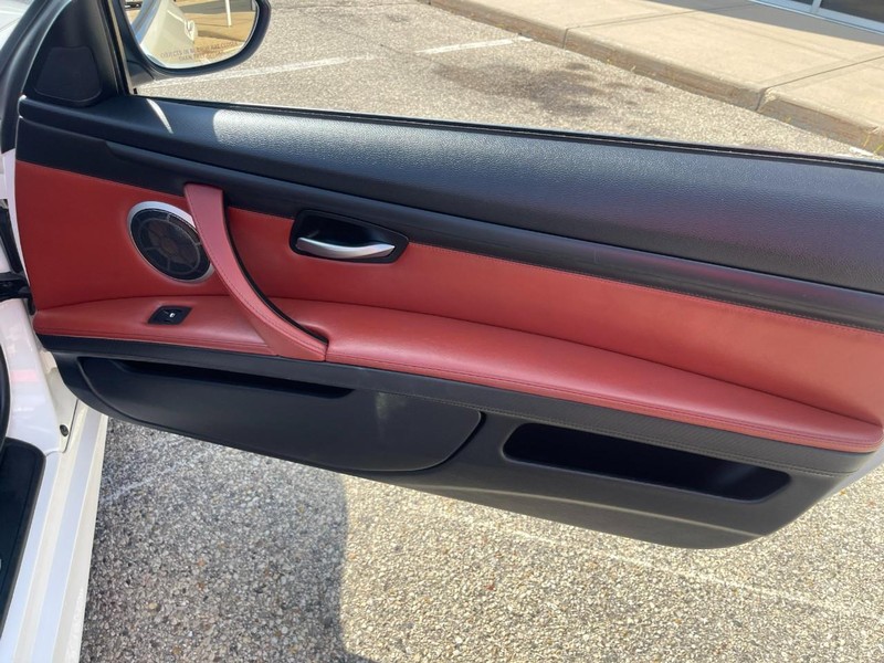 BMW M3 Vehicle Image 13