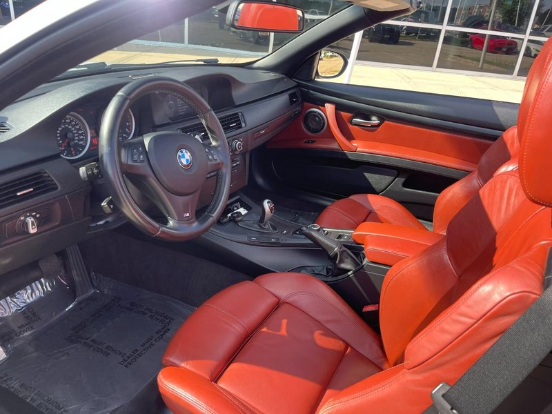 BMW M3 Vehicle Image 16