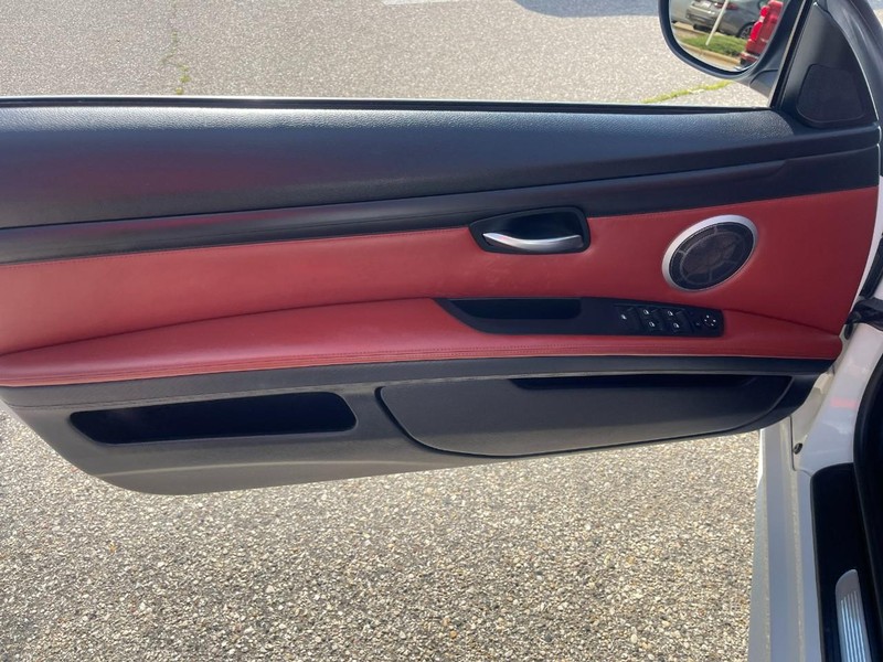 BMW M3 Vehicle Image 18