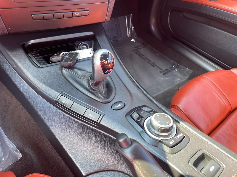 BMW M3 Vehicle Image 22