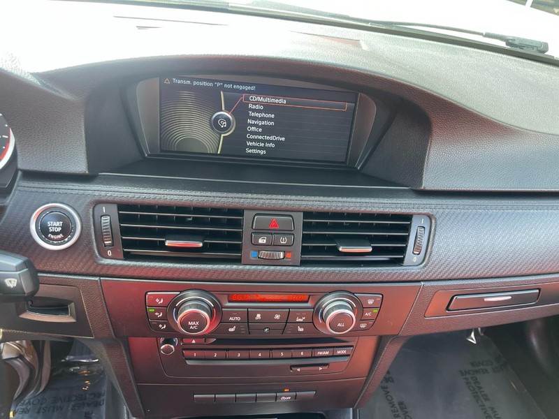 BMW M3 Vehicle Image 23