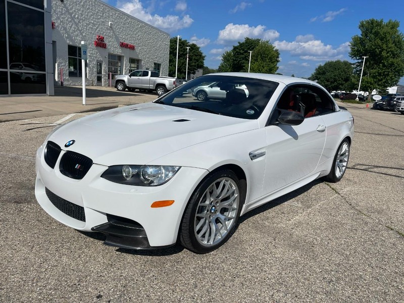 BMW M3 Vehicle Image 35