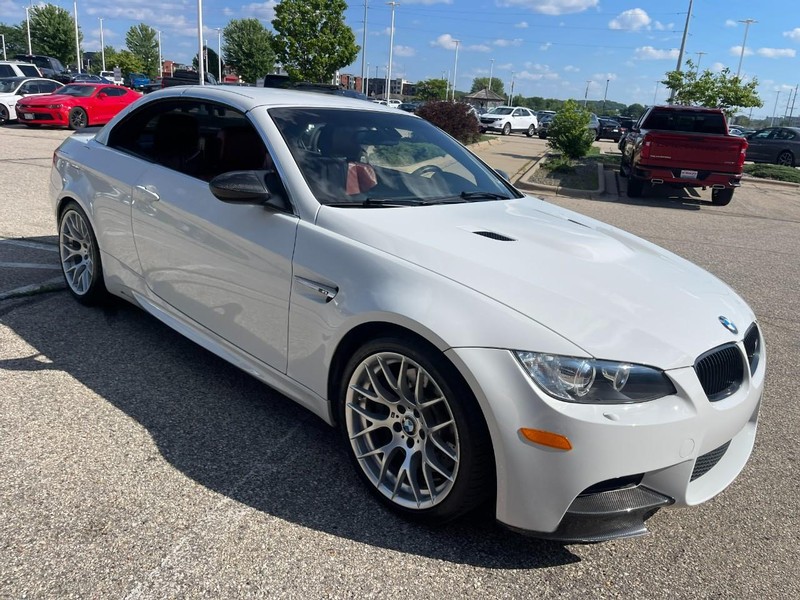 BMW M3 Vehicle Image 36