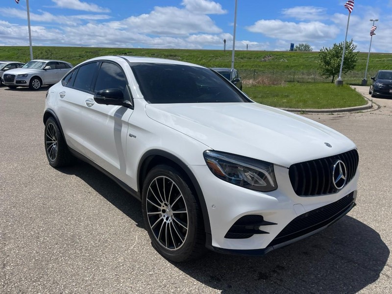 Mercedes-Benz GLC Vehicle Image 02