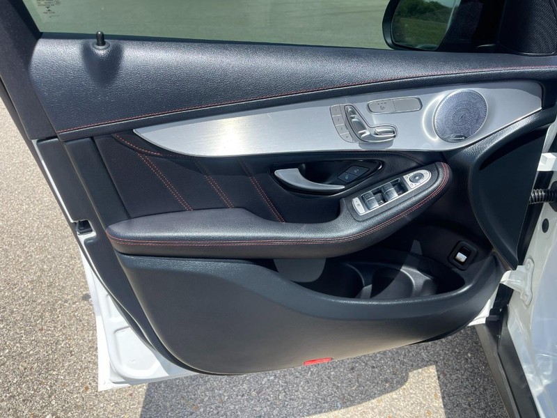 Mercedes-Benz GLC Vehicle Image 26
