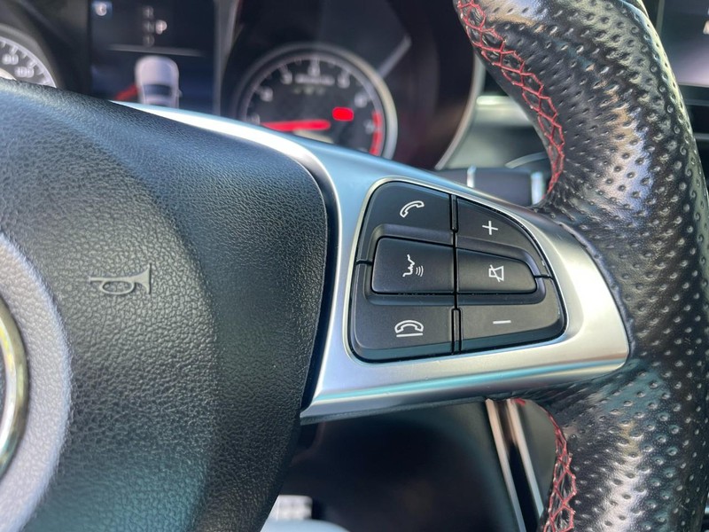 Mercedes-Benz GLC Vehicle Image 33