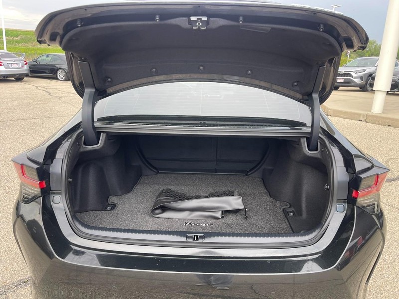 Lexus RC Vehicle Image 11