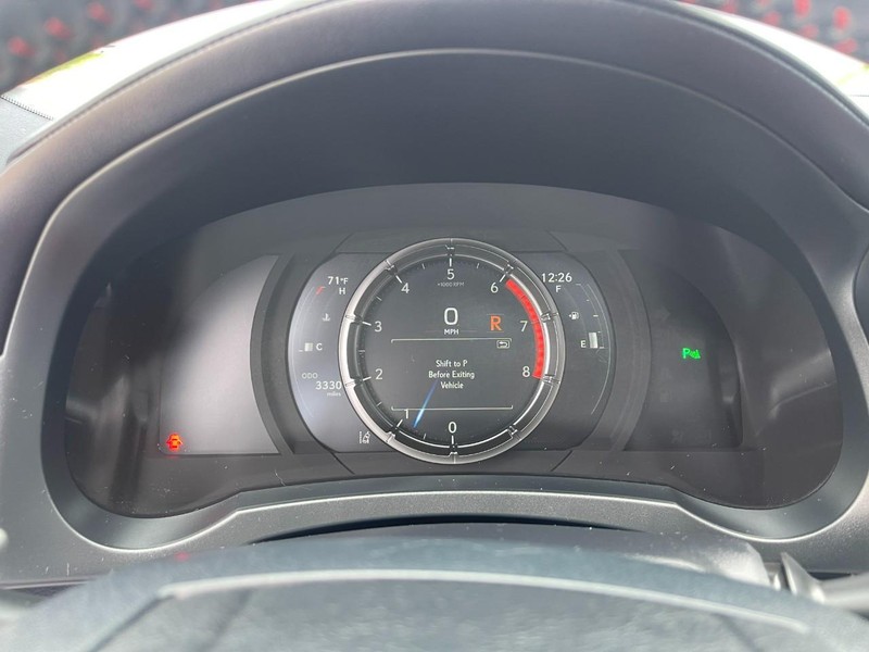 Lexus RC Vehicle Image 30