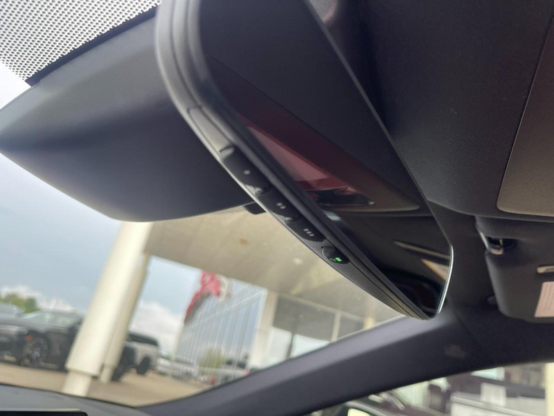 Lexus RC Vehicle Image 31