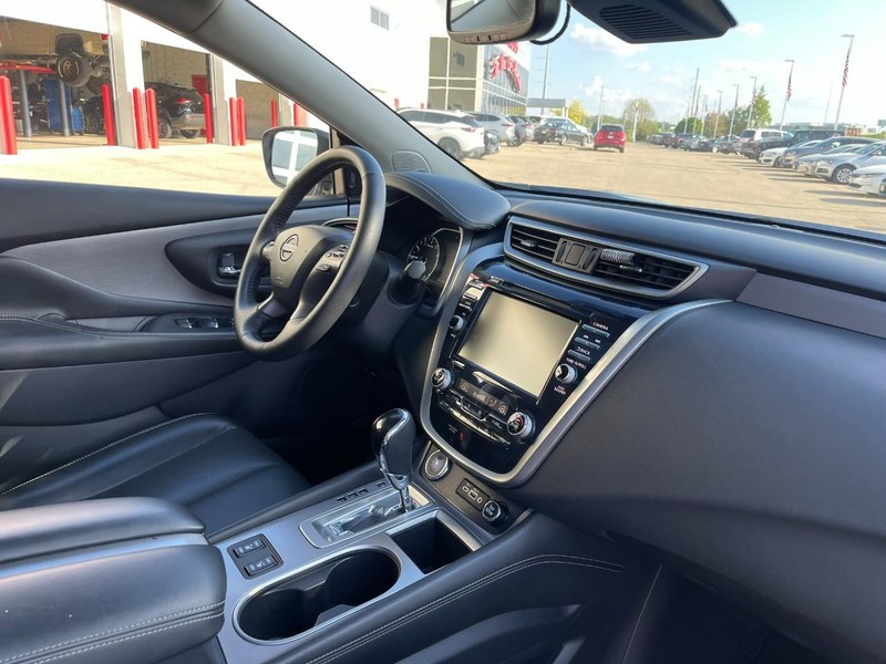 Nissan MURANO SL Vehicle Image 09