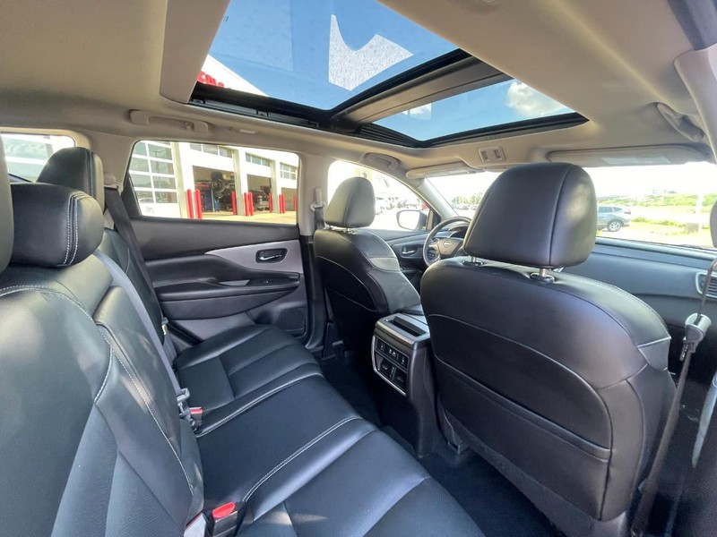 Nissan MURANO SL Vehicle Image 15