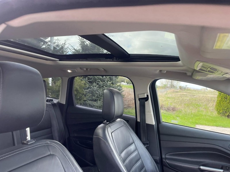 Ford Escape Vehicle Image 03