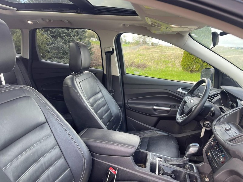 Ford Escape Vehicle Image 04