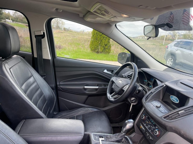 Ford Escape Vehicle Image 05