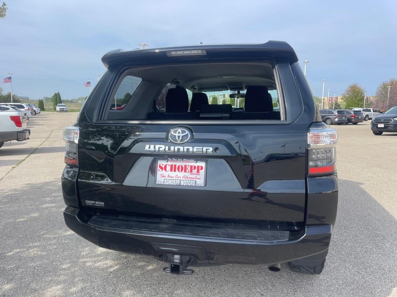 Toyota 4Runner Vehicle Image 04