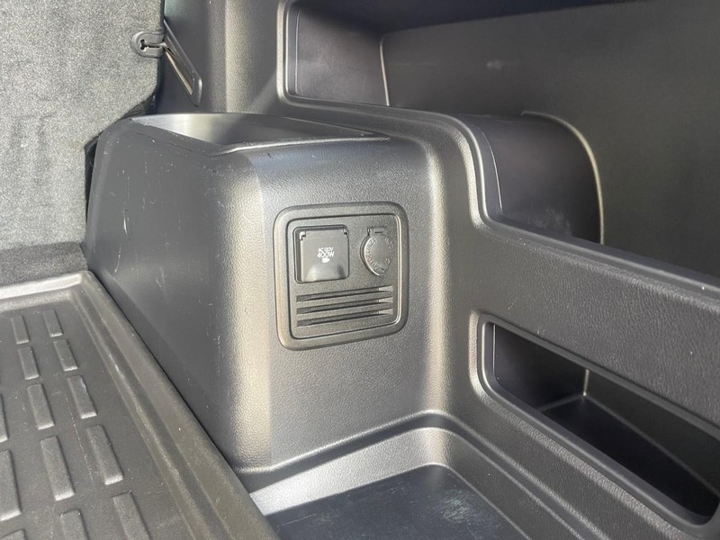 Toyota 4Runner Vehicle Image 14