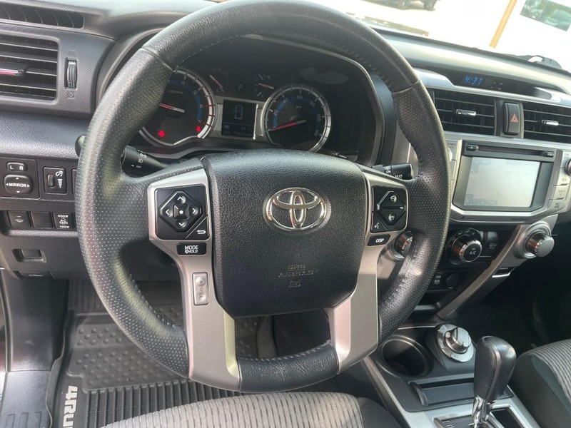 Toyota 4Runner Vehicle Image 22
