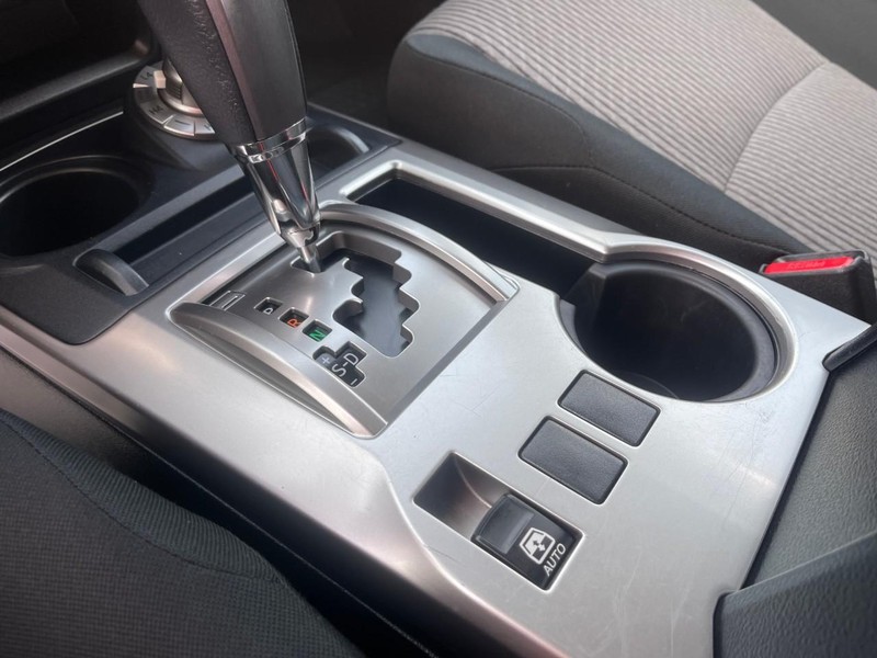 Toyota 4Runner Vehicle Image 23