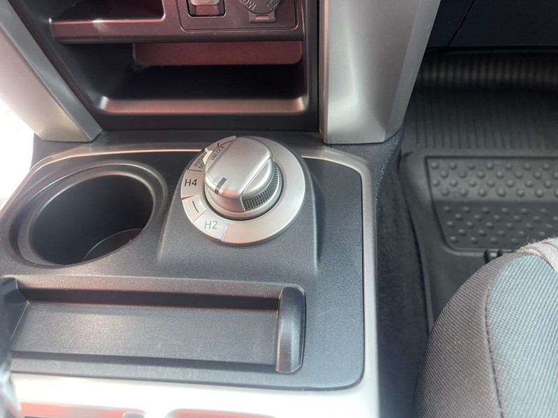 Toyota 4Runner Vehicle Image 24