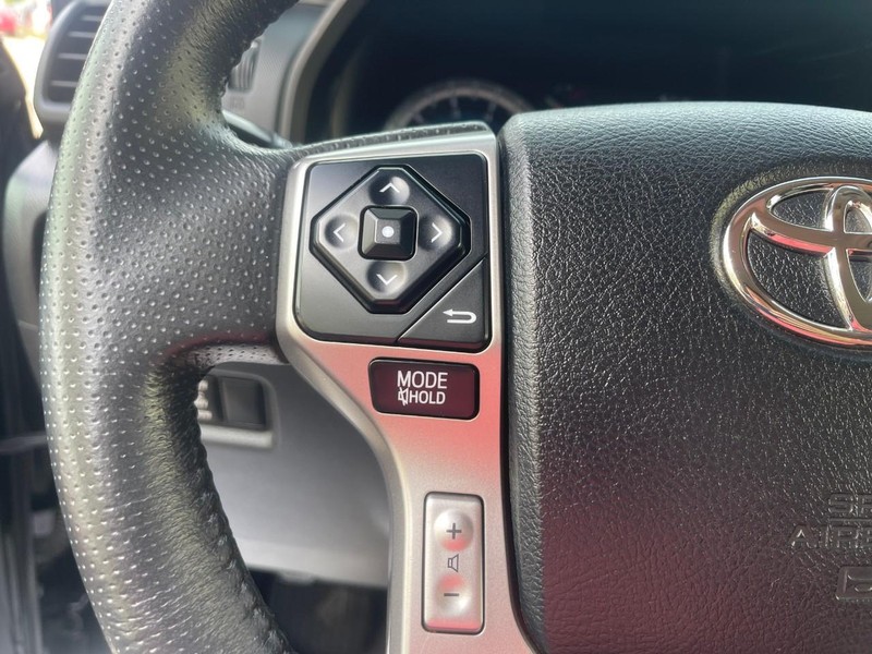Toyota 4Runner Vehicle Image 26