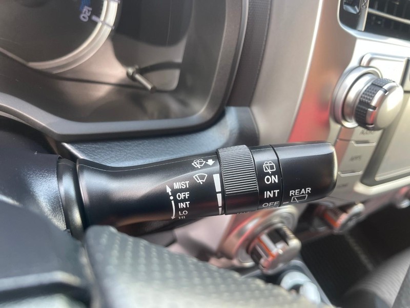 Toyota 4Runner Vehicle Image 29