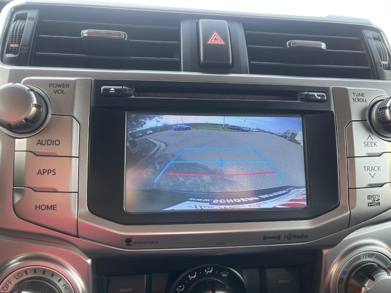 Toyota 4Runner Vehicle Image 32