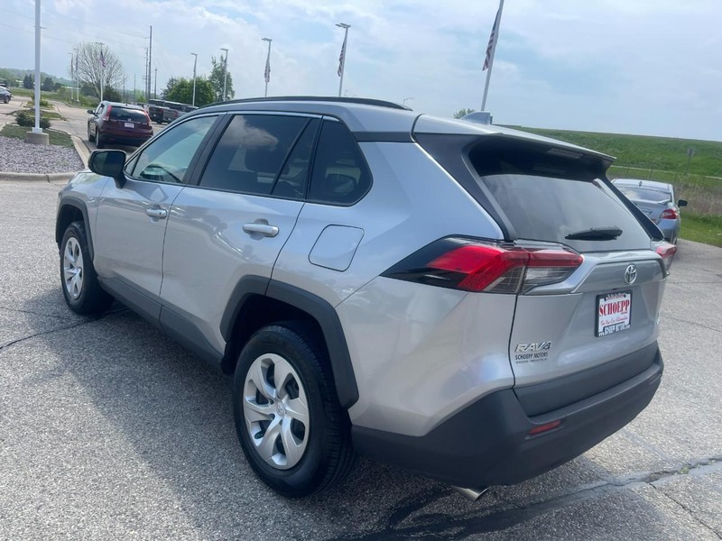 Toyota RAV4 Vehicle Image 04