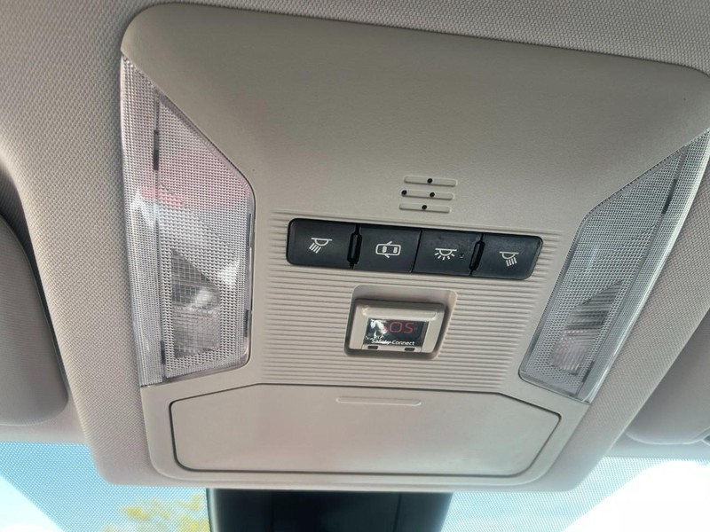 Toyota RAV4 Vehicle Image 29
