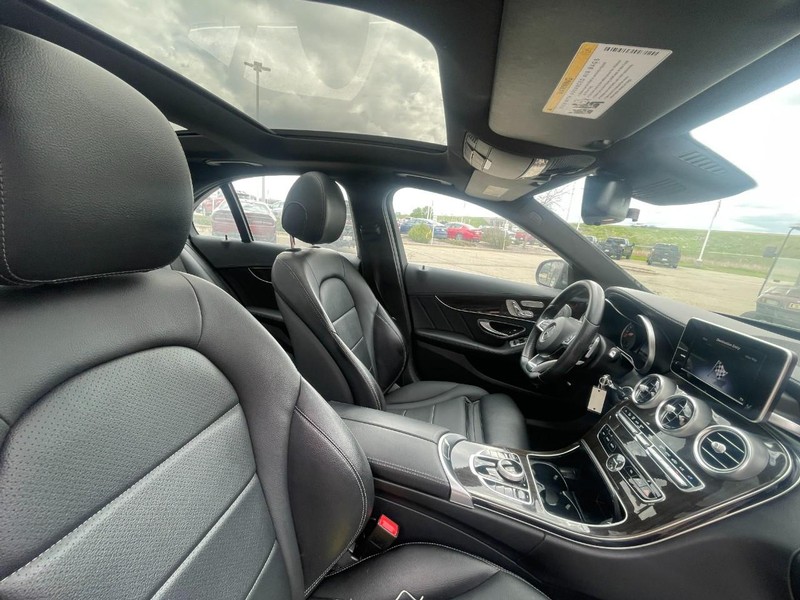 Mercedes-Benz C-Class Vehicle Image 06