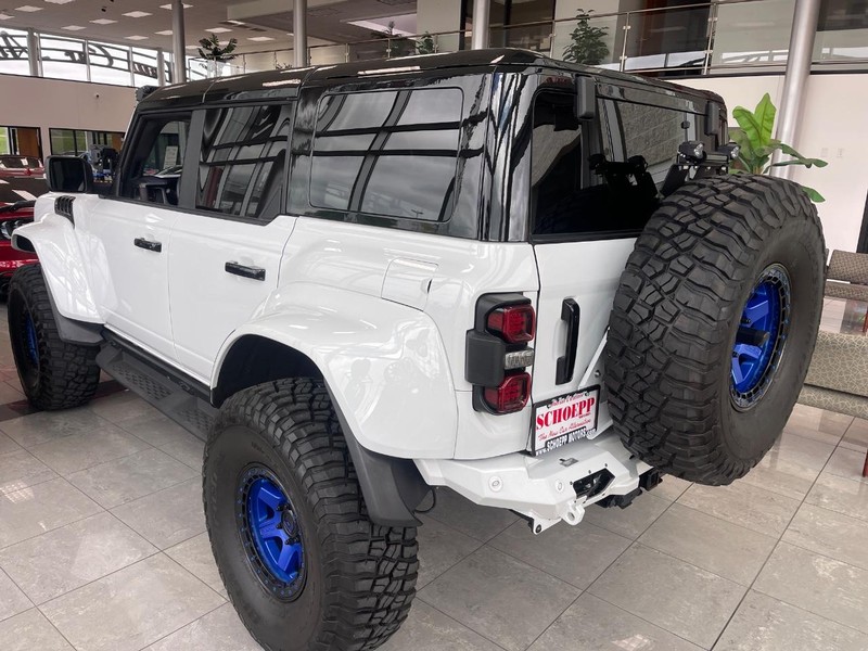 Ford Bronco Vehicle Image 04