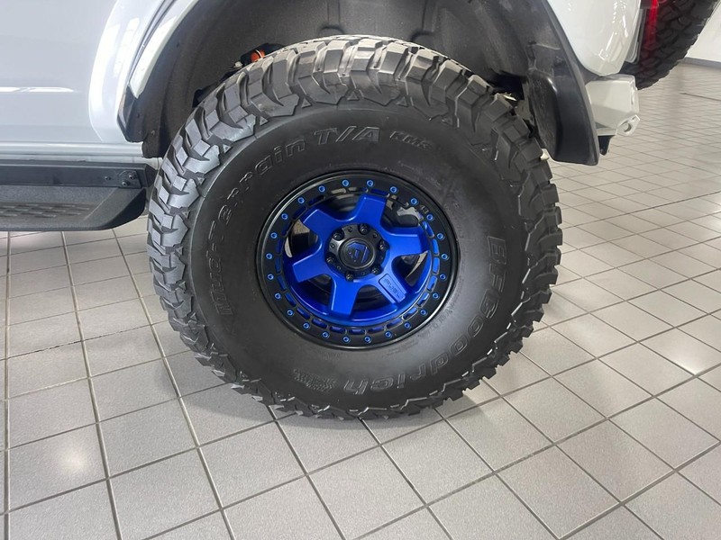 Ford Bronco Vehicle Image 06