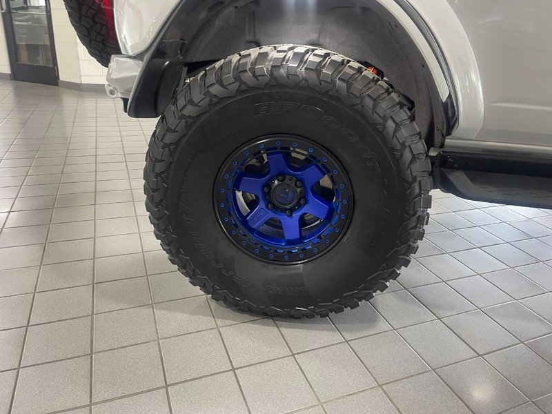 Ford Bronco Vehicle Image 09