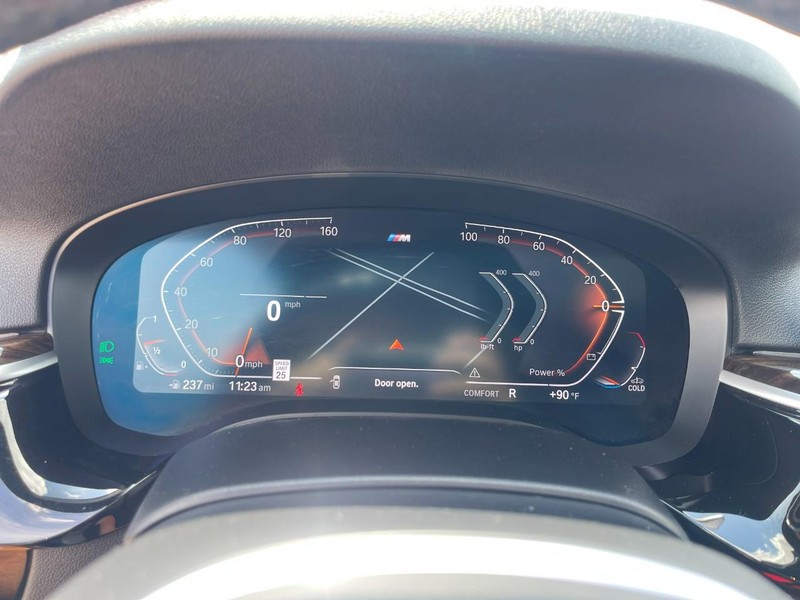 BMW 5 Series Vehicle Image 39