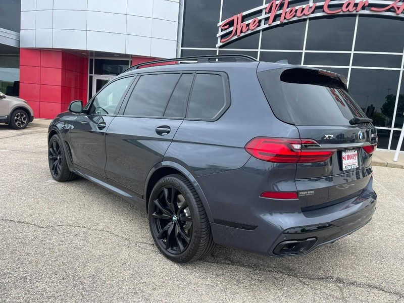 BMW X7 Vehicle Image 05