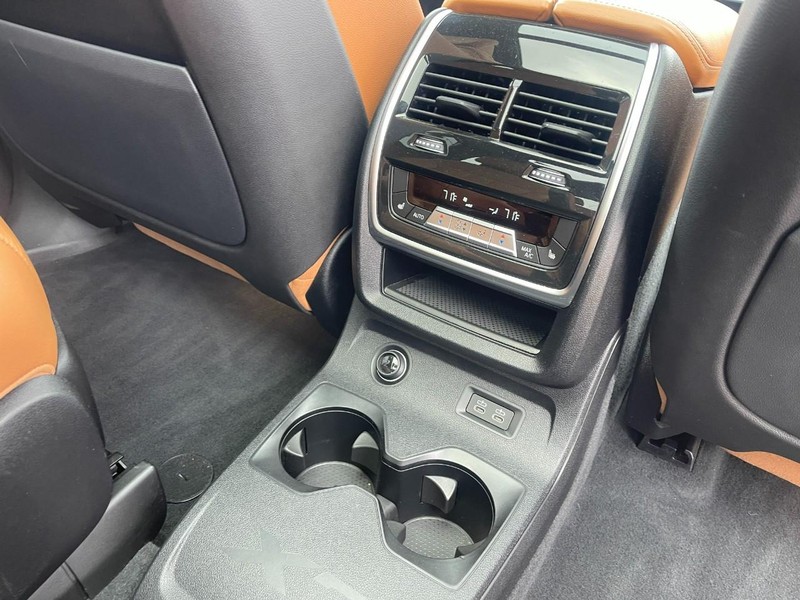 BMW X7 Vehicle Image 19