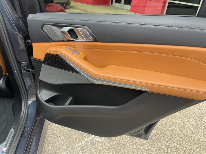 BMW X7 Vehicle Image 22