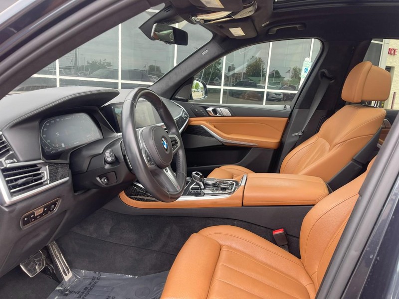 BMW X7 Vehicle Image 31