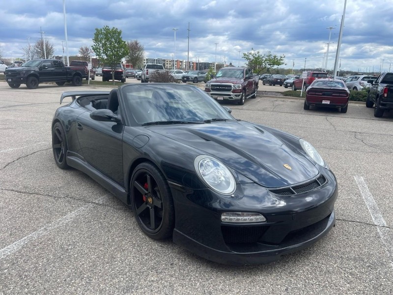 Porsche 911 Vehicle Image 02