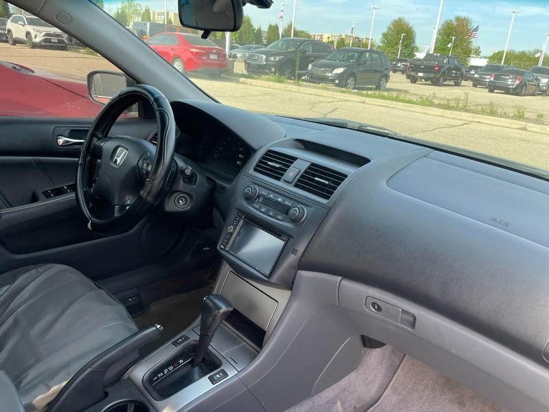 Honda Accord Hybrid Vehicle Image 02