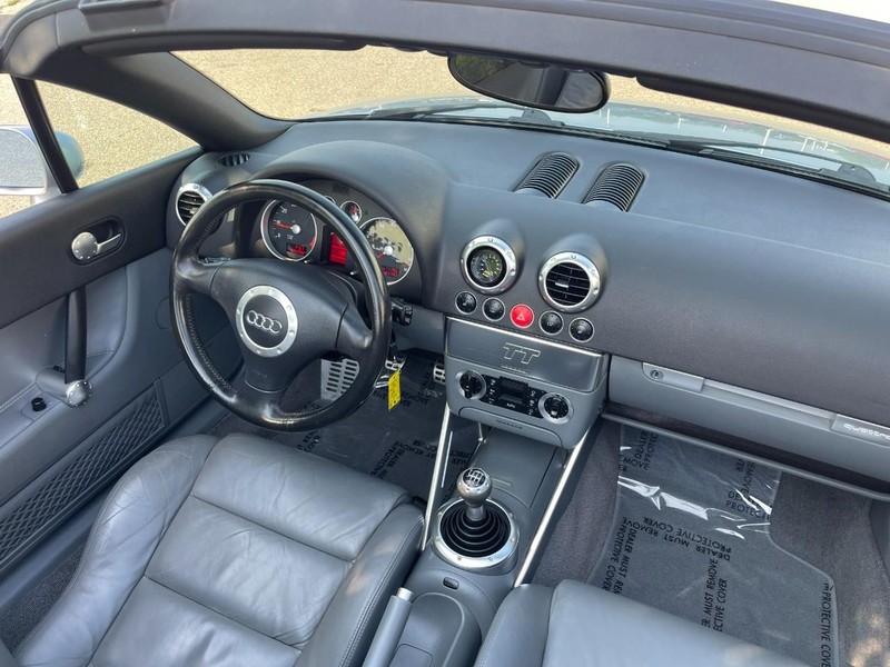 Audi TT Vehicle Image 10