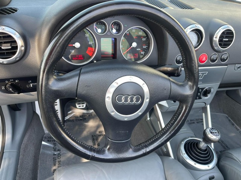 Audi TT Vehicle Image 16