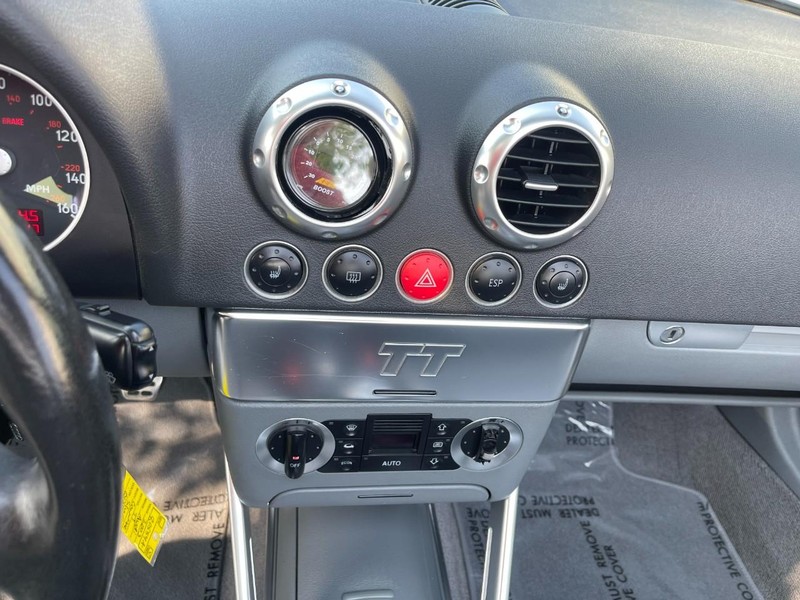 Audi TT Vehicle Image 18