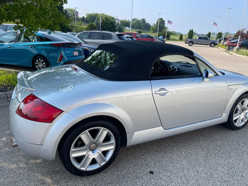 Audi TT Vehicle Image 24