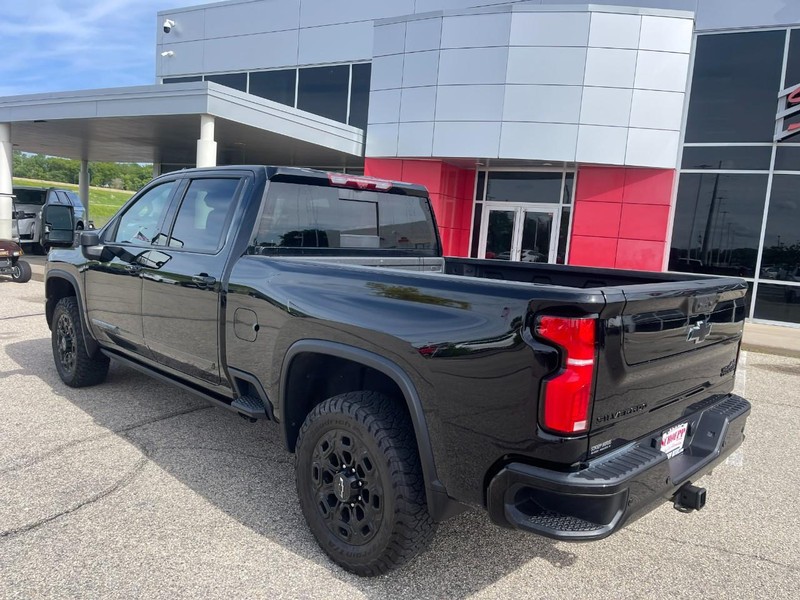 Chevrolet Silverado 2500HD Vehicle Image 05