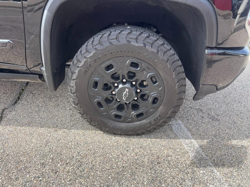 Chevrolet Silverado 2500HD Vehicle Image 08