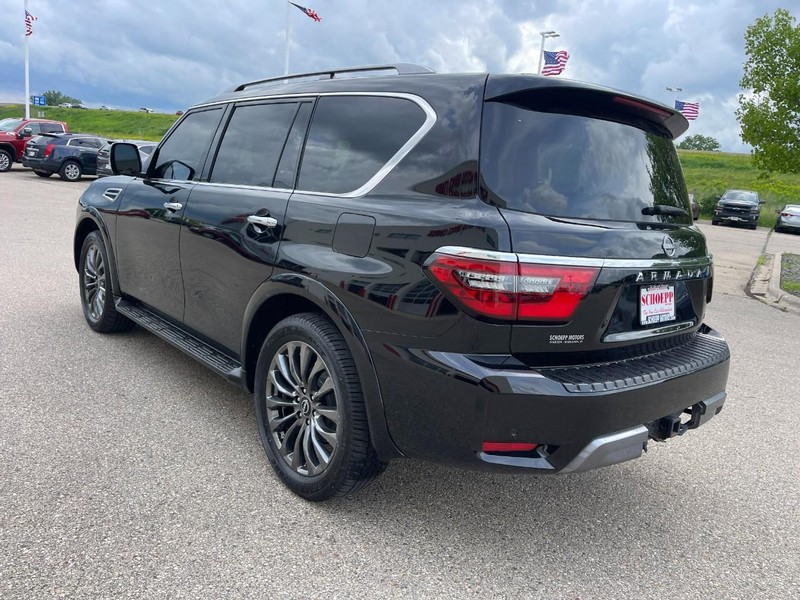 Nissan Armada Vehicle Image 04