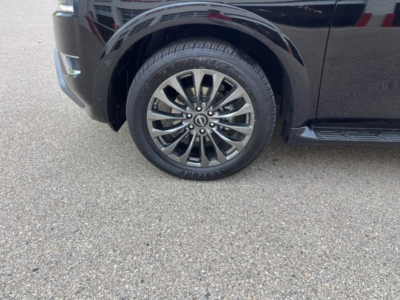 Nissan Armada Vehicle Image 06